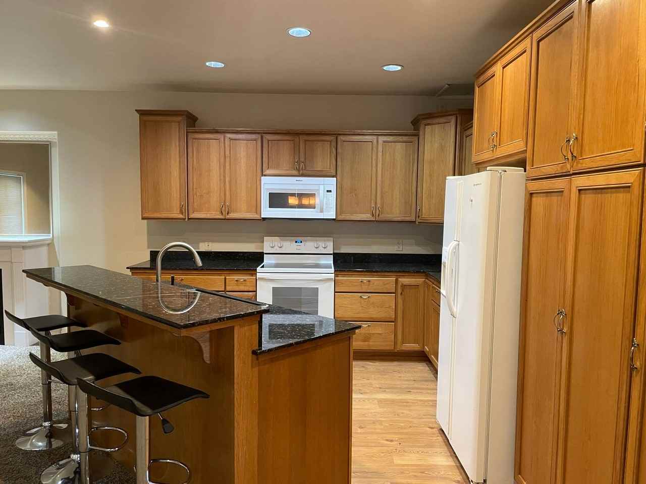 6367 Murray Way Ne #A - Photo 6 of 29