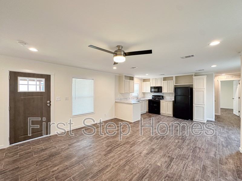 237 Noriker Dr - Photo 4 of 23