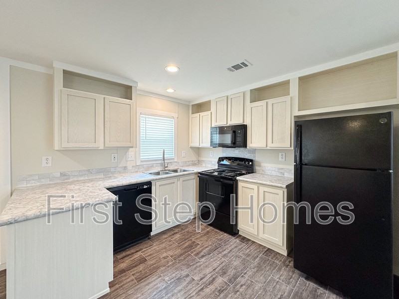 237 Noriker Dr - Photo 6 of 23