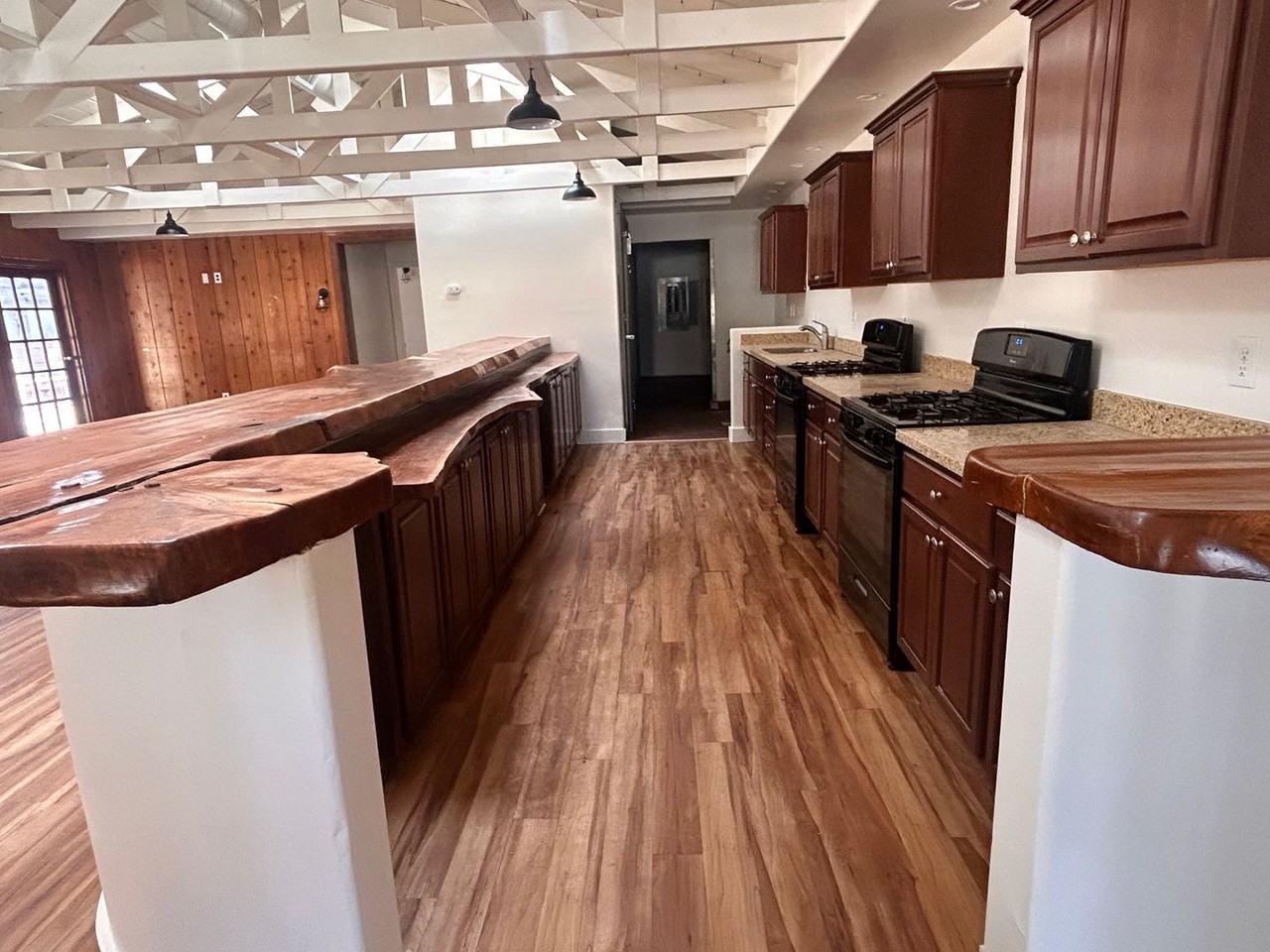 0312 740 W. Foothill - Photo 5 of 18