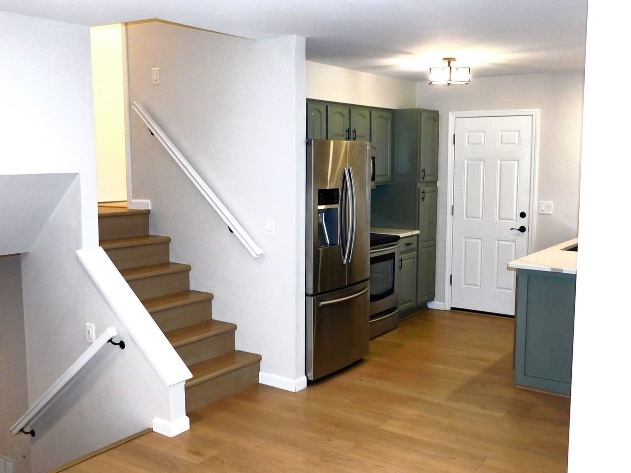 1040 Lalond Ave - Photo 7 of 28