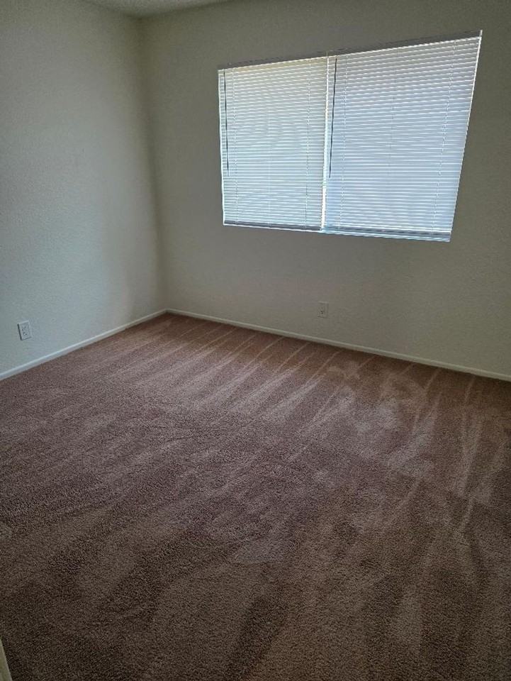 2622 Rudder Ave - Photo 6 of 10