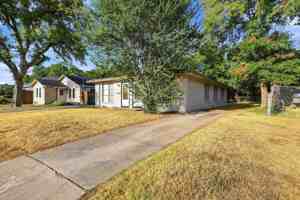 featured image of 317 S Loving Ave #NEW