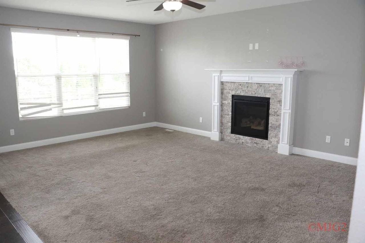 25182 Saddle Horn Dr - Photo 5 of 27