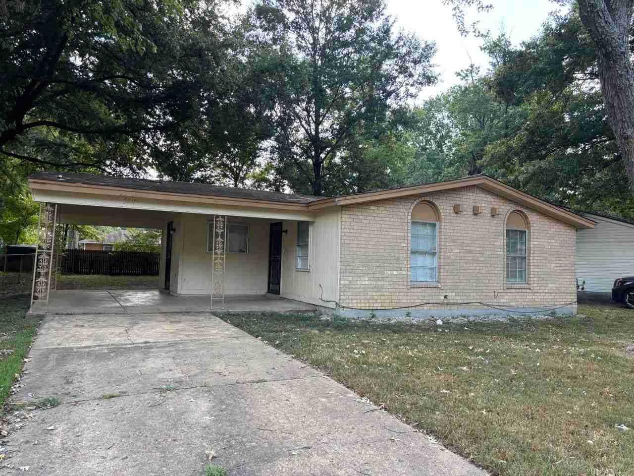3911 Ajanders Dr