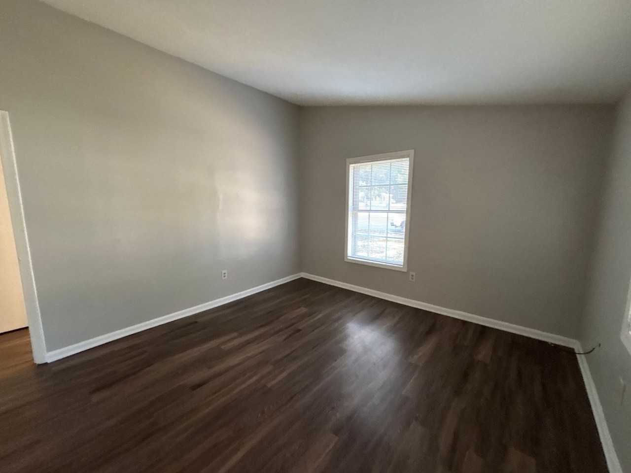 3911 Ajanders Dr - Photo 5 of 19