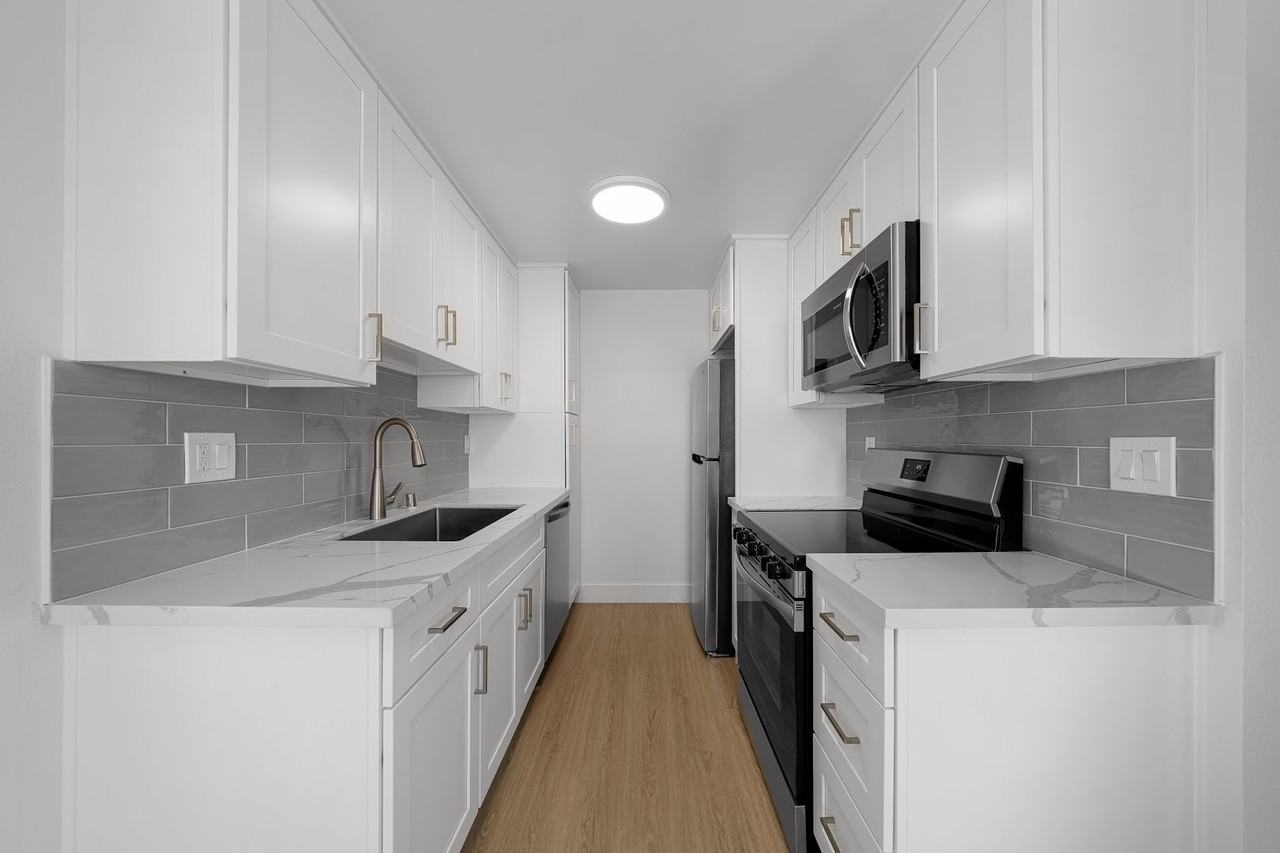 University Crest Apartments - Photo 5 of 15