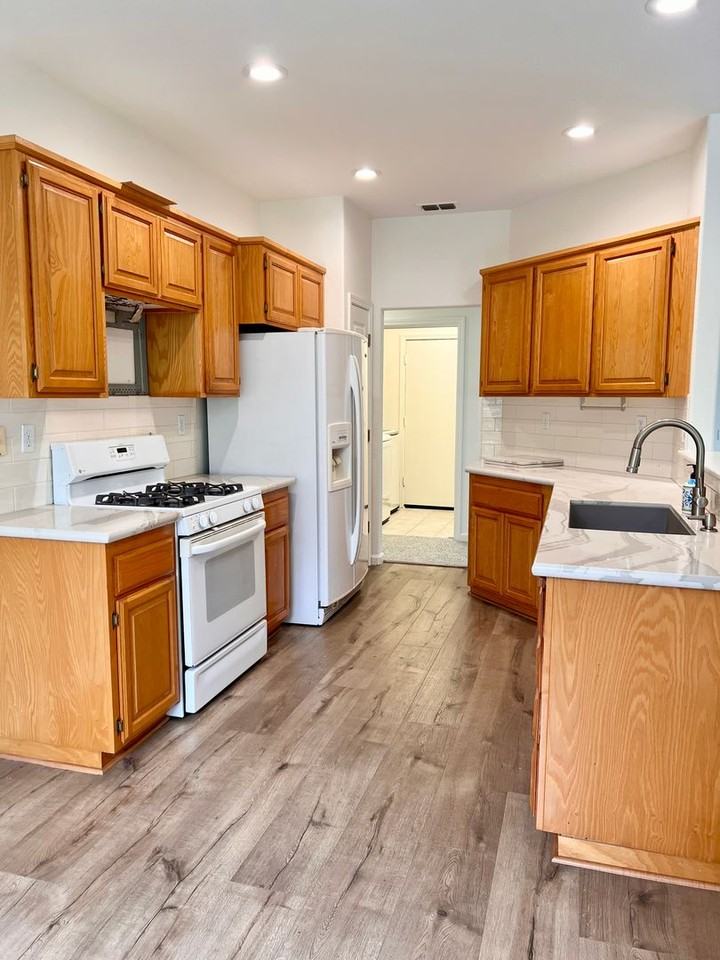 3014 Crestwood Way - Photo 2 of 22