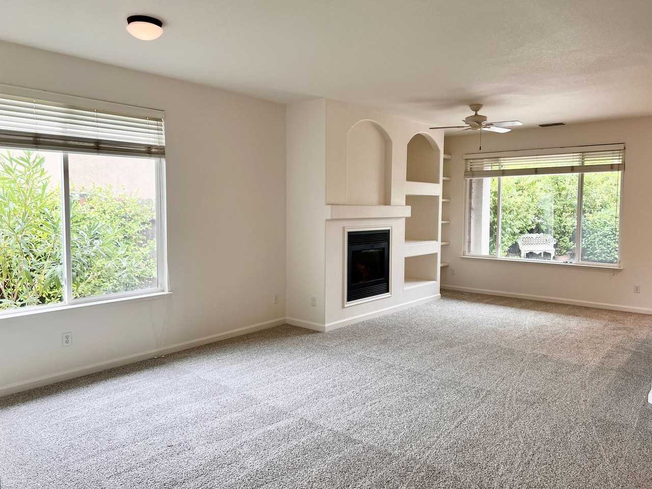 3014 Crestwood Way - Photo 7 of 22