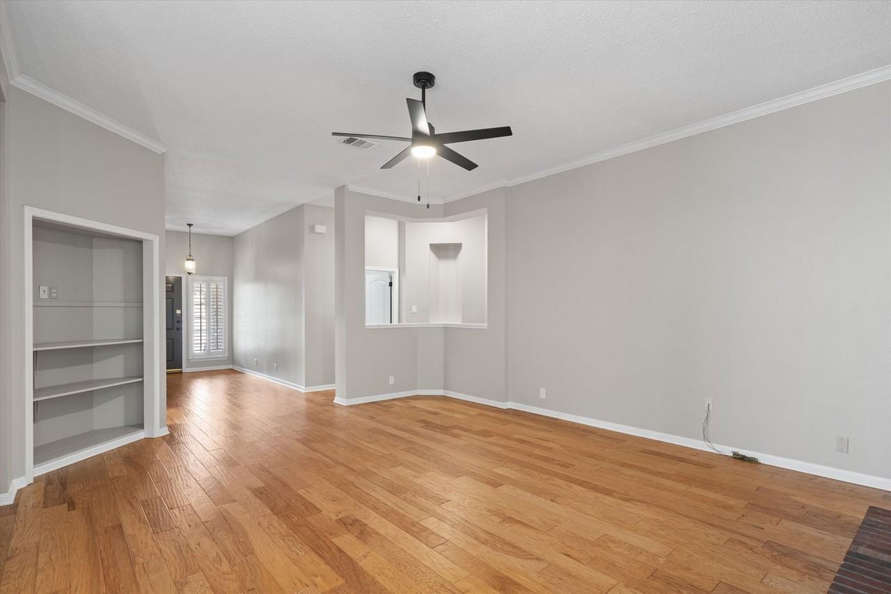 3503 Latimer Dr - Photo 6 of 39