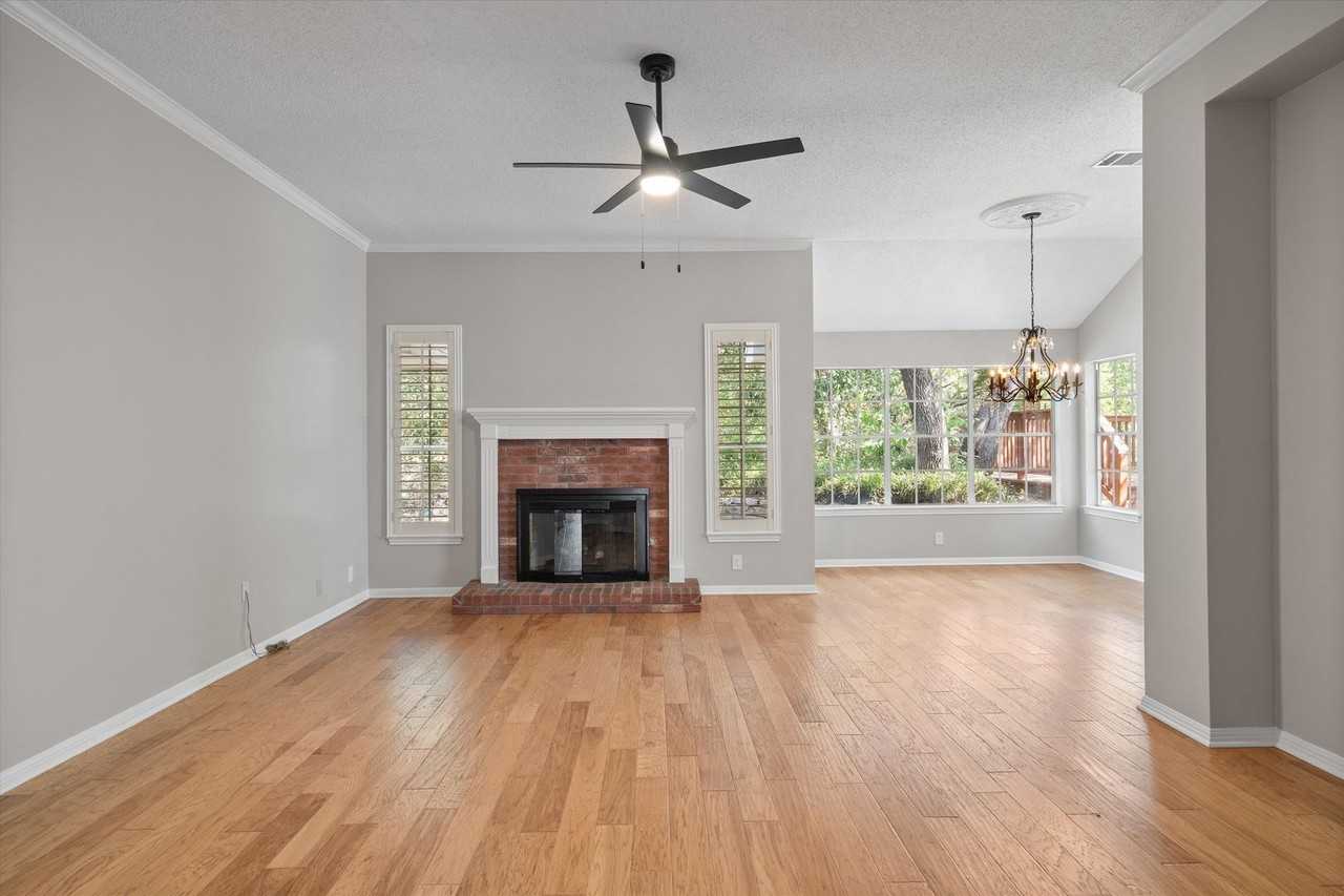 3503 Latimer Dr - Photo 7 of 39