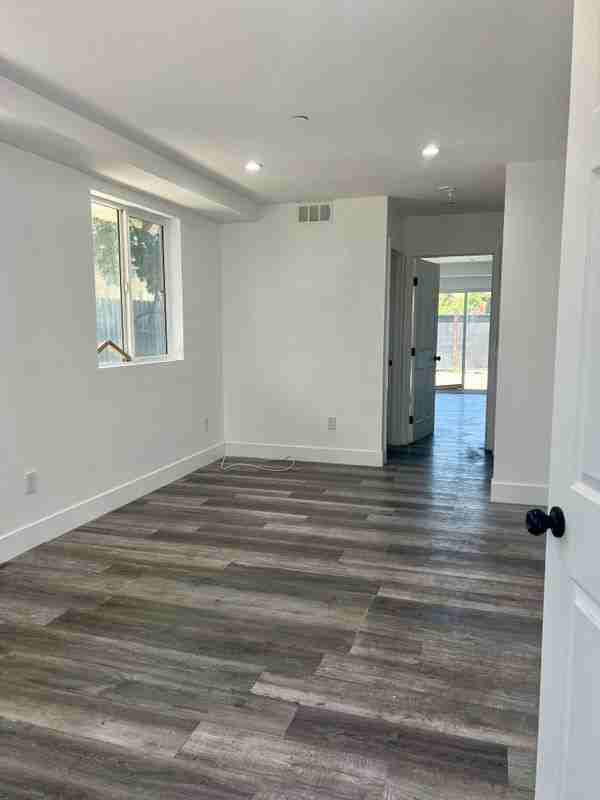 791 E 41st Pl - Photo 2 of 8