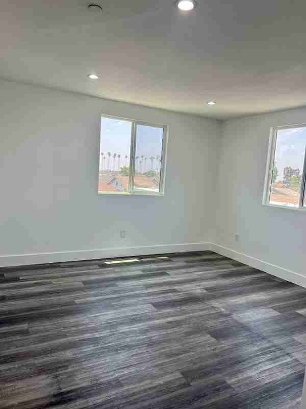 791 E 41st Pl - Photo 7 of 8