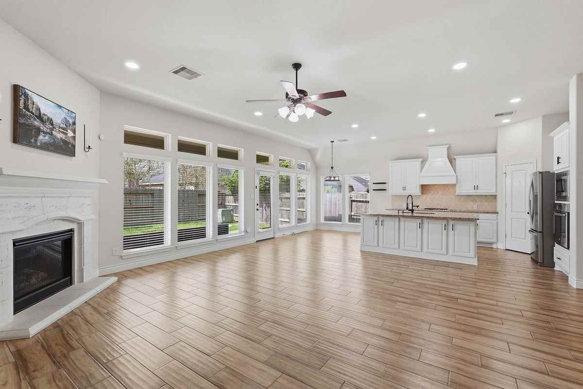 29203 Erica Lee Ct - Photo 5 of 8