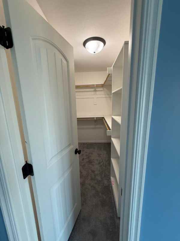 928 N Oak Ter - Photo 3 of 14