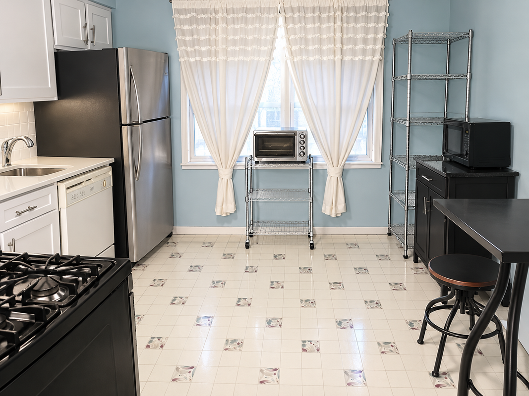 118 Saranac Ave ##1 - Photo 3 of 3