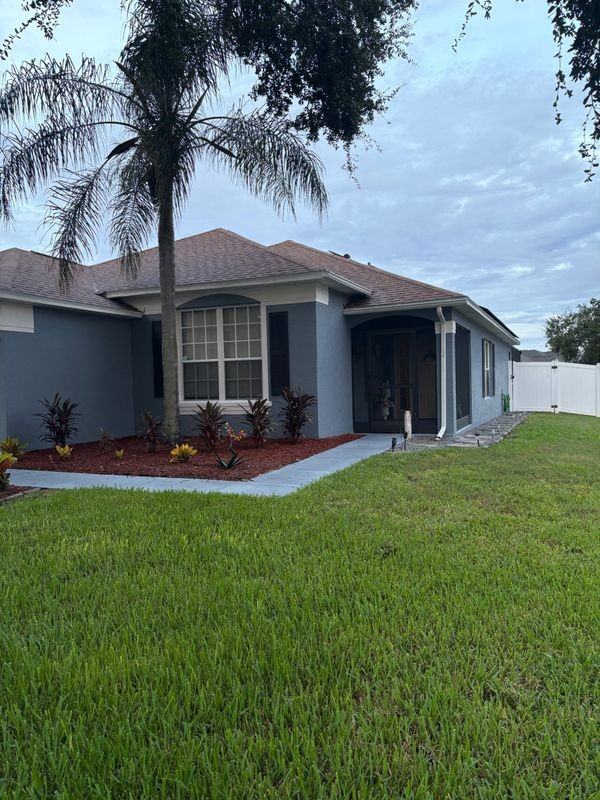 1360 Rebecca Dr