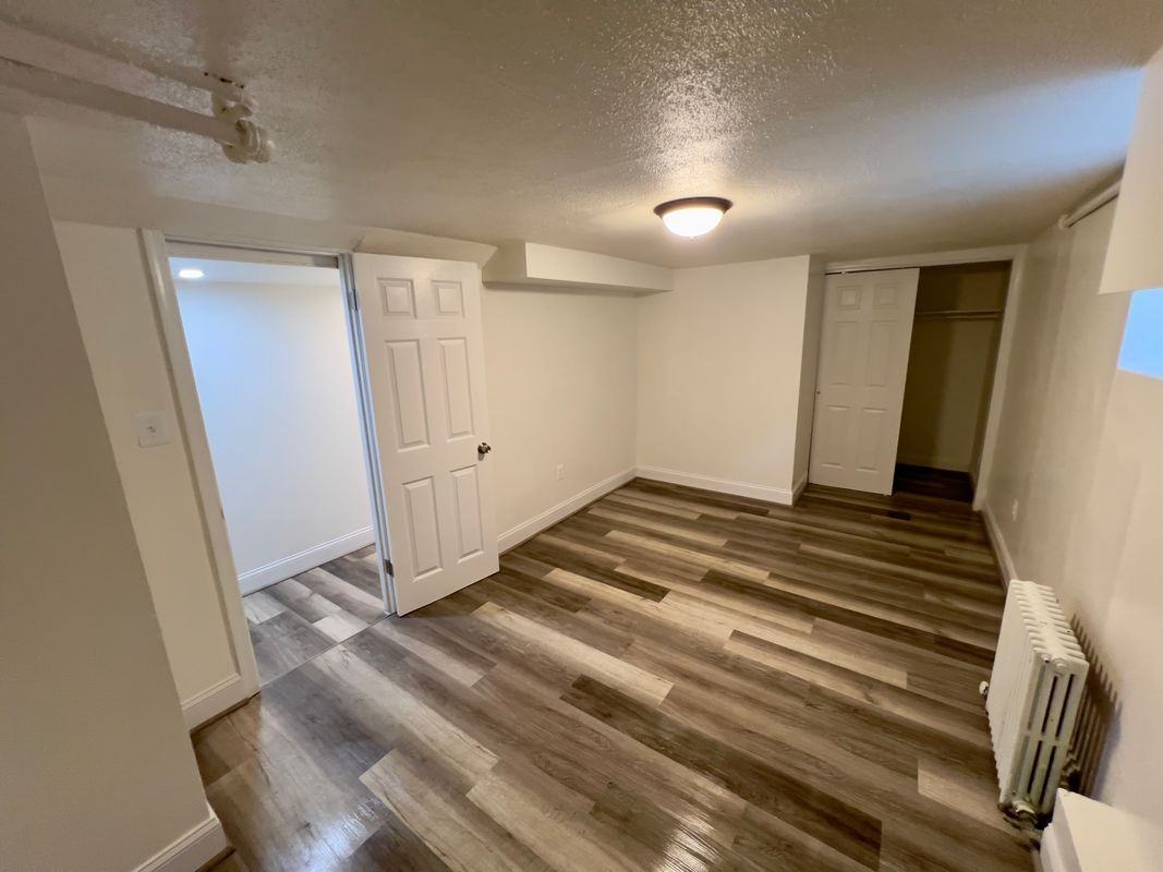255 Hawaii Ave Ne - Photo 4 of 11