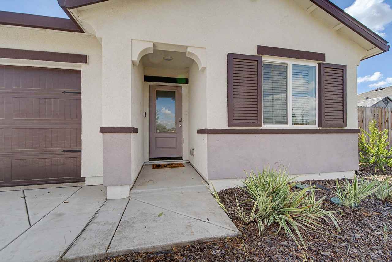 2160 Rick Dr - Photo 2 of 19