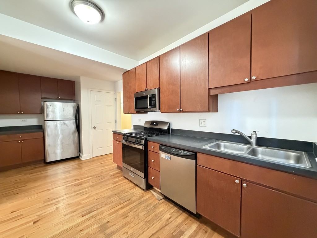 3430 W Parker Ave #1 - Photo 2 of 21