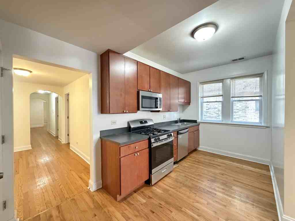 3430 W Parker Ave #1 - Photo 3 of 21