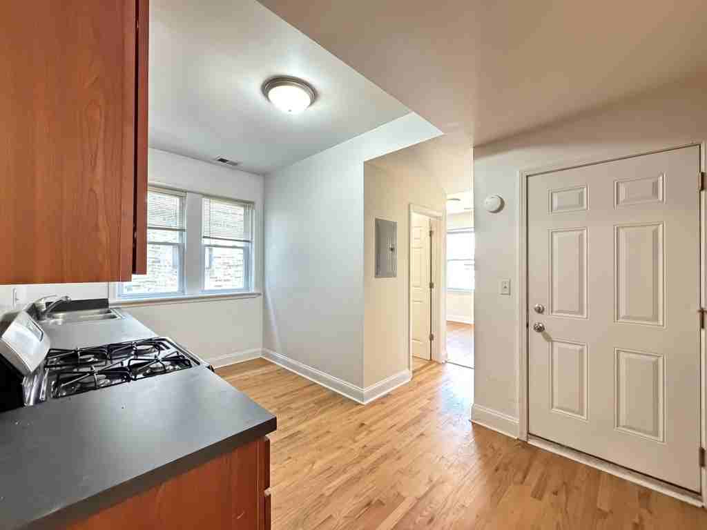 3430 W Parker Ave #1 - Photo 4 of 21