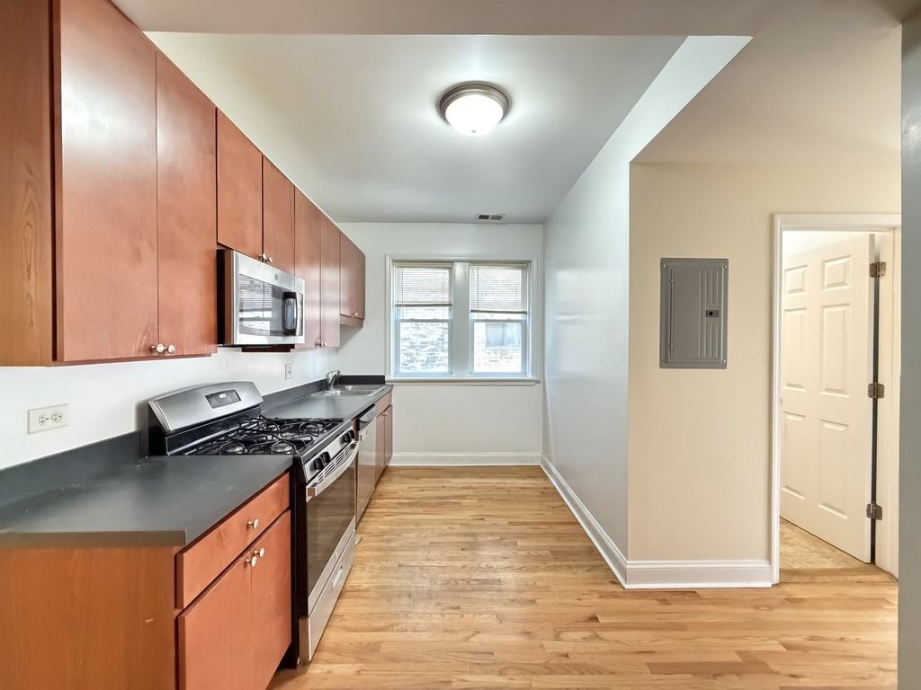 3430 W Parker Ave #1 - Photo 5 of 21