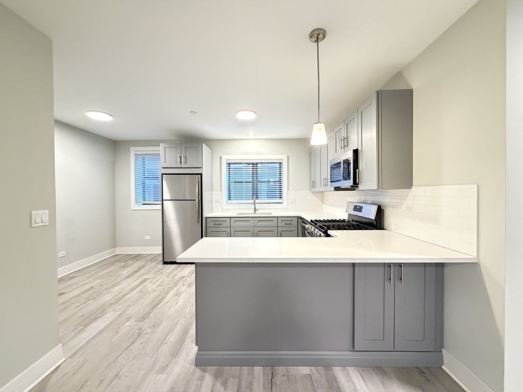 1133 Oak Ave #1E - Photo 2 of 21