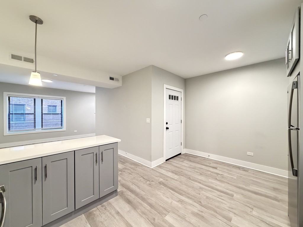 1133 Oak Ave #1E - Photo 7 of 21