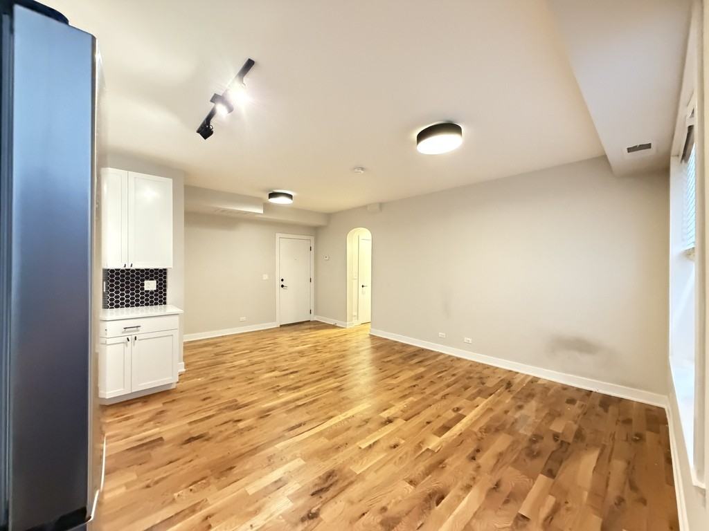 656 W Wrightwood Ave #207 - Photo 7 of 21