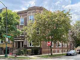 featured image of 1524 N Kedzie Ave #2