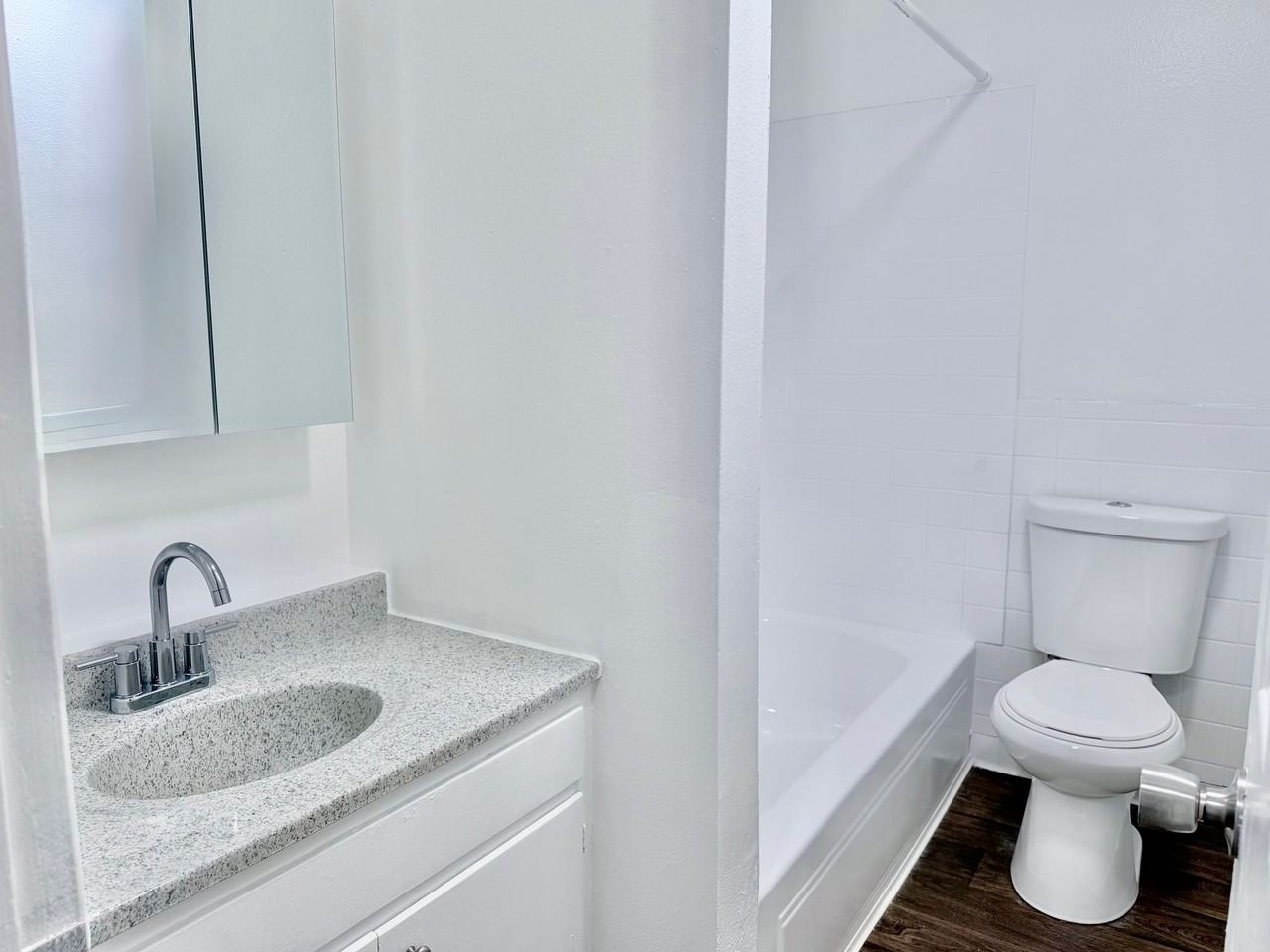 Cedar Arms Apartments - Photo 7 of 9