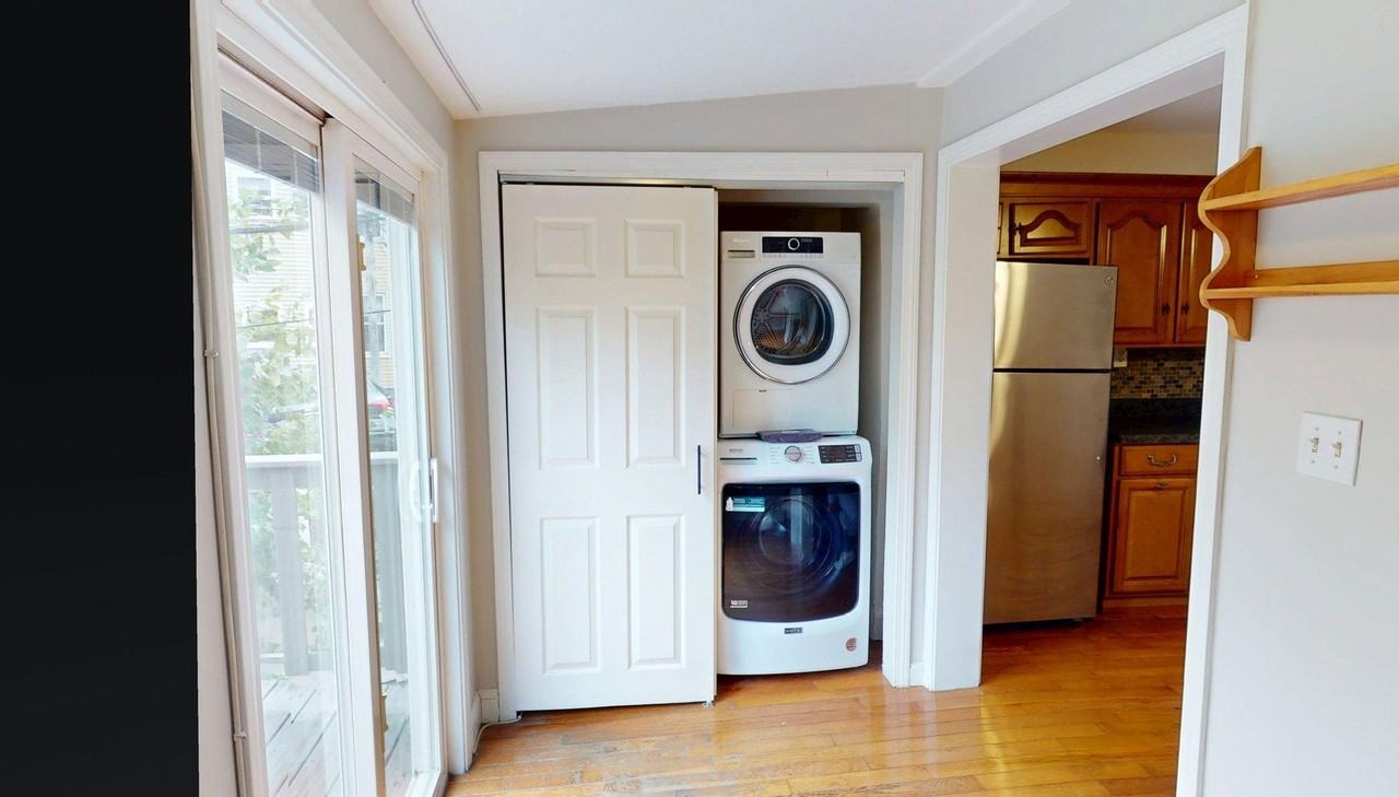 161 Bennington St #1 - Photo 6 of 15