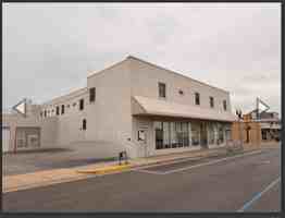 featured image of 1000 N Pine St