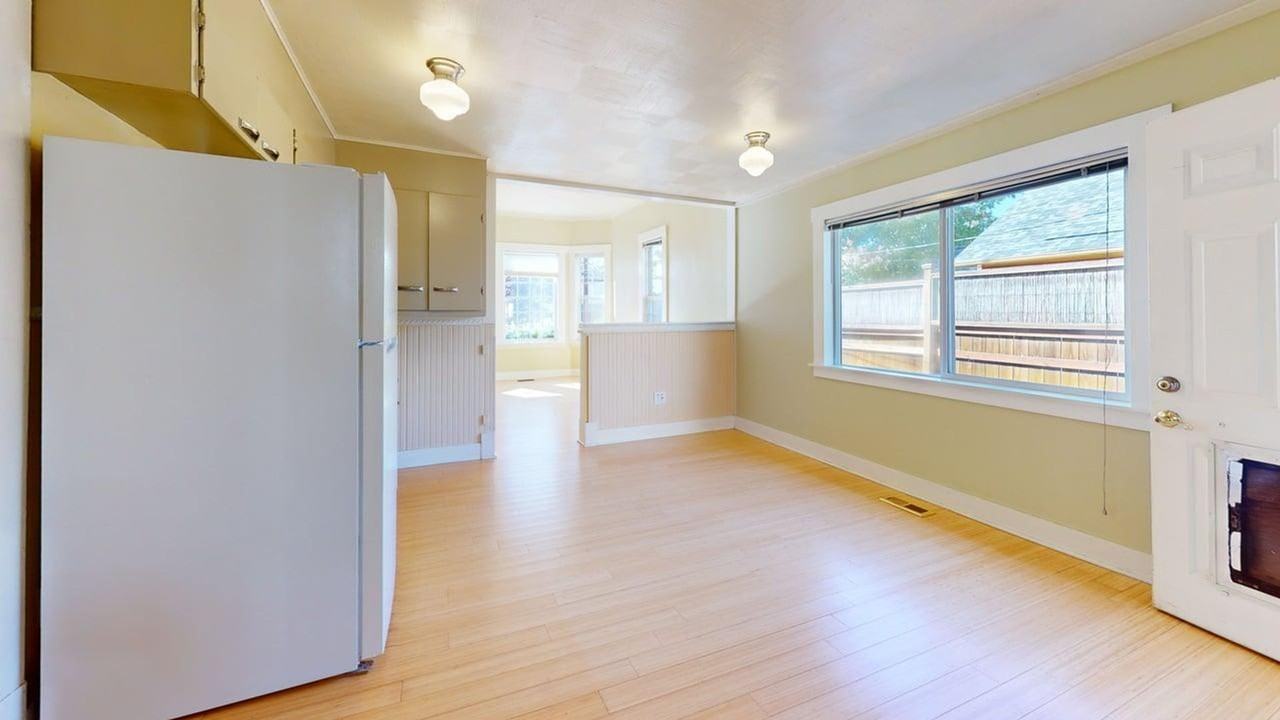 4116 25th Ave Sw - Photo 7 of 15