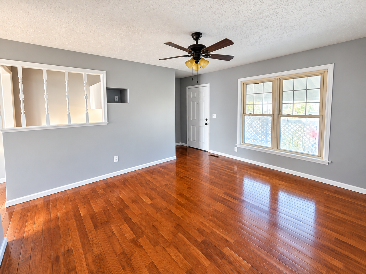 5004 Astoria Ave - Photo 2 of 13