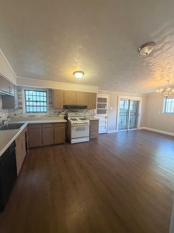 3469 Renault St - Photo 4 of 12