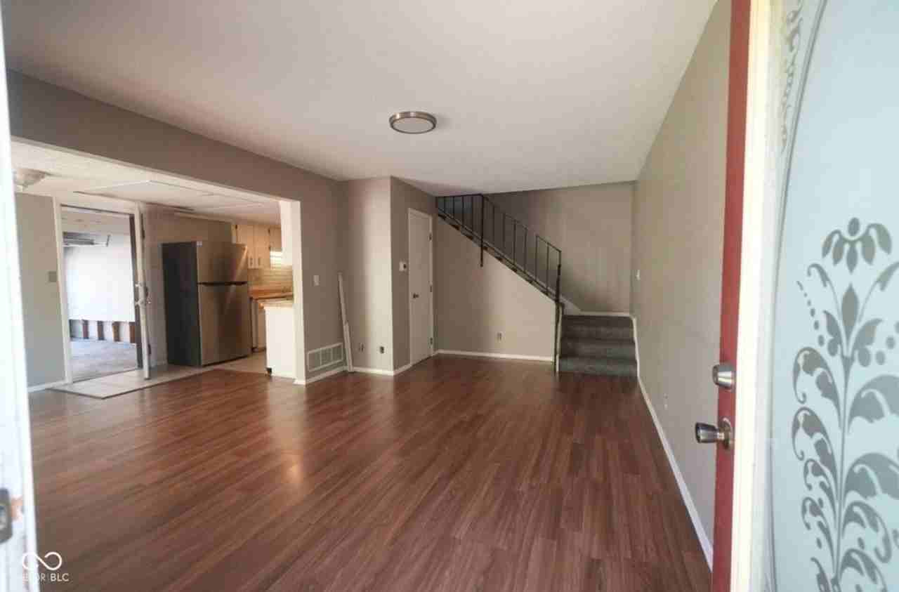 2813 Del Prado Dr - Photo 2 of 25
