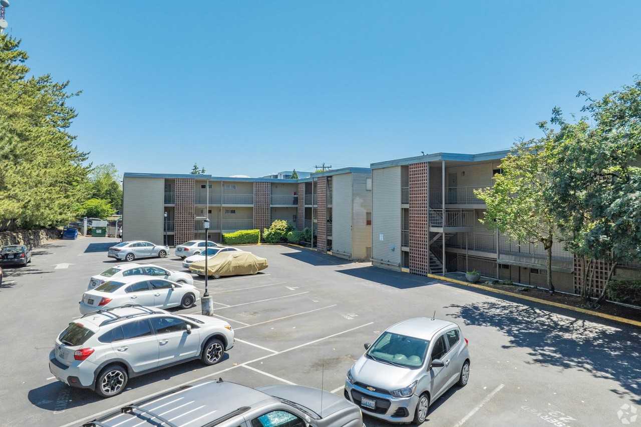 Sou'Wester Apartments - Photo 4 of 12