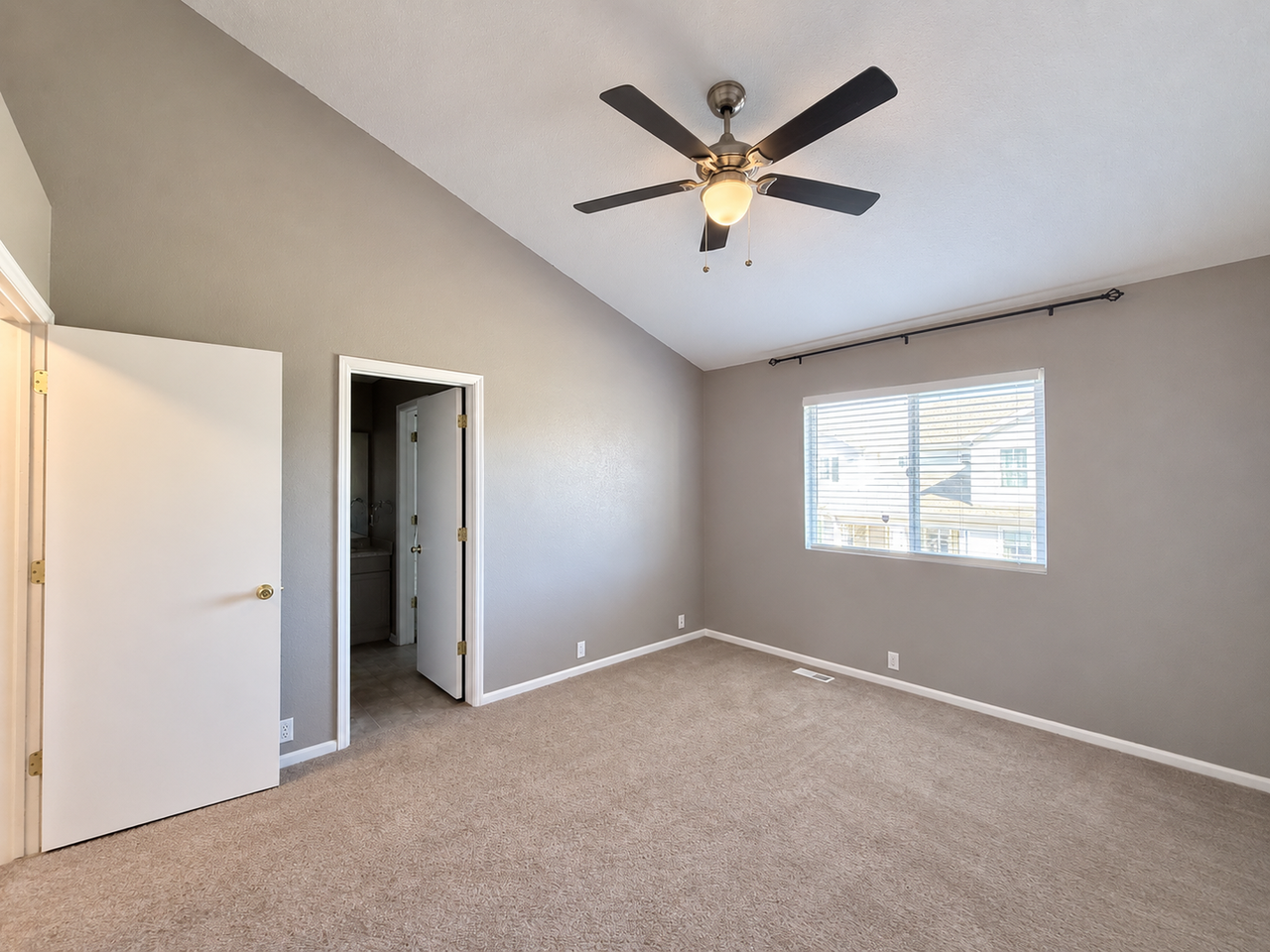 5910 Chorus Hts - Photo 7 of 20