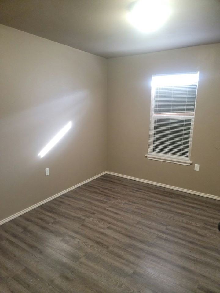 4612 Avenue C - Photo 6 of 11