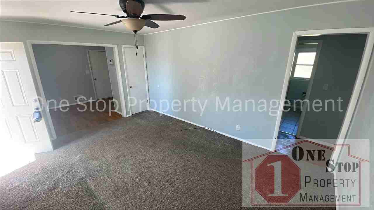 13912 E 43rd St S - Photo 3 of 17
