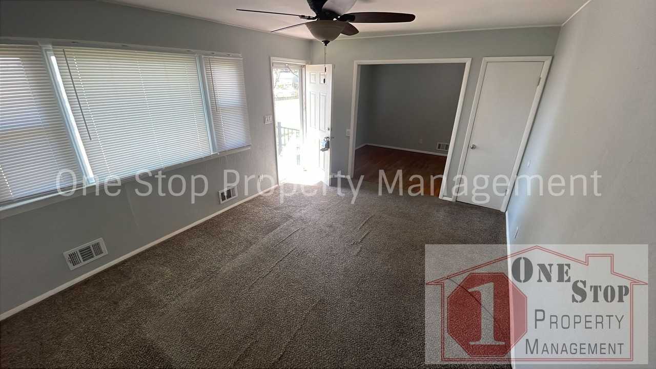 13912 E 43rd St S - Photo 4 of 17
