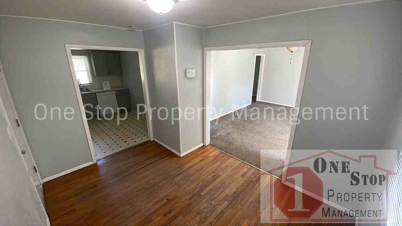 13912 E 43rd St S - Photo 7 of 17