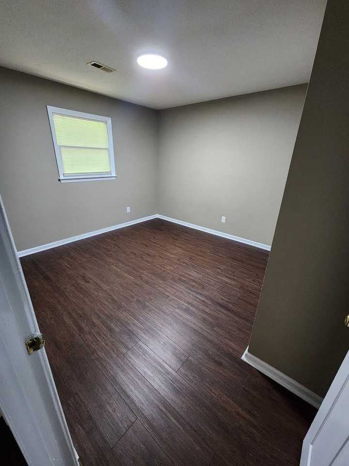314 Brookside Dr - Photo 3 of 8