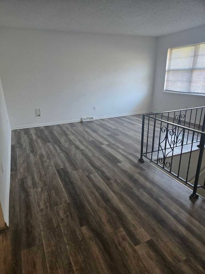 7337 Hartford Dr - Photo 2 of 11