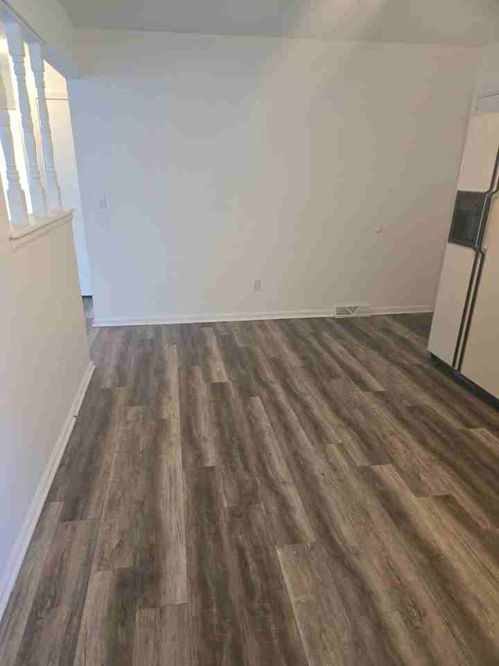 7337 Hartford Dr - Photo 5 of 11