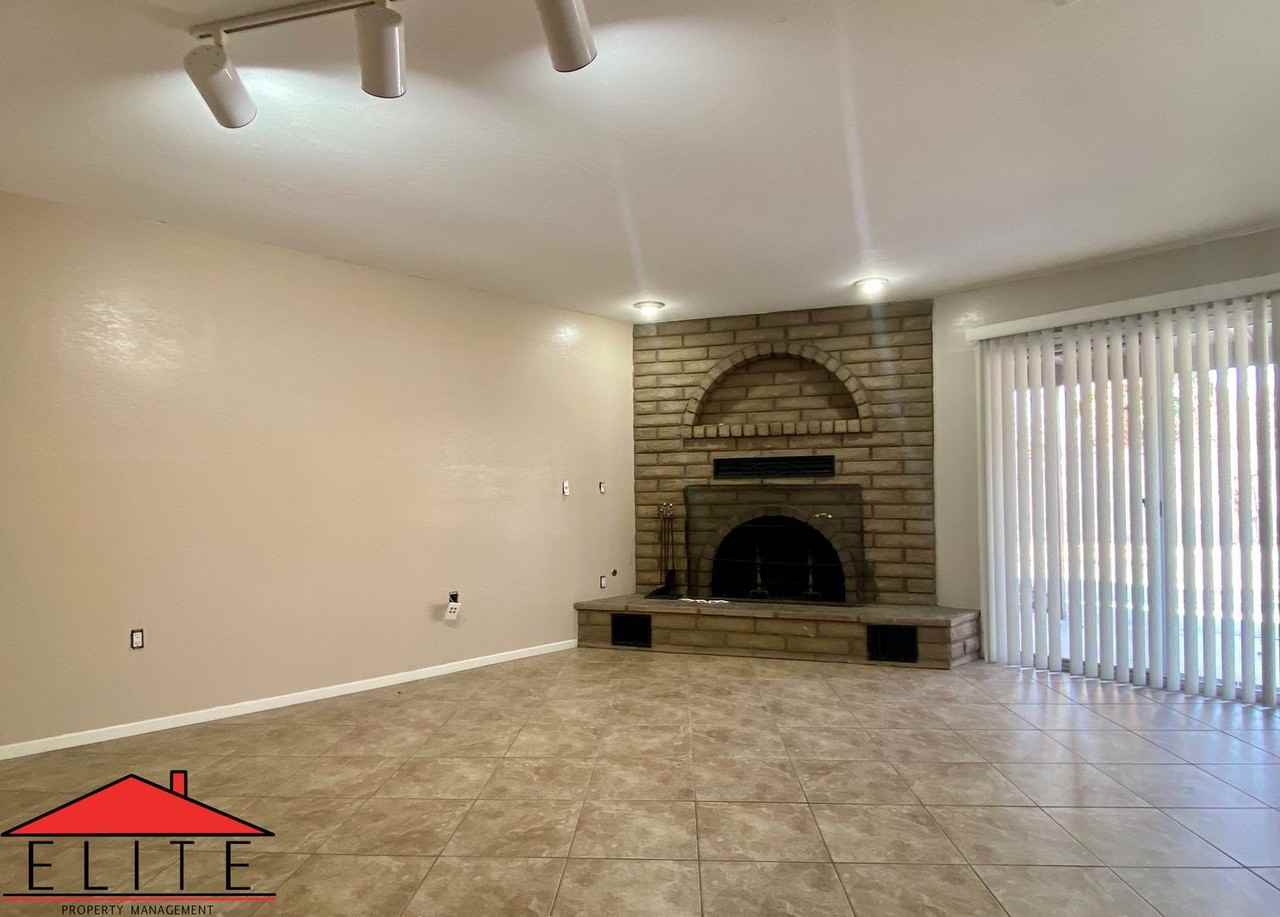 521 Scott St - Photo 4 of 16
