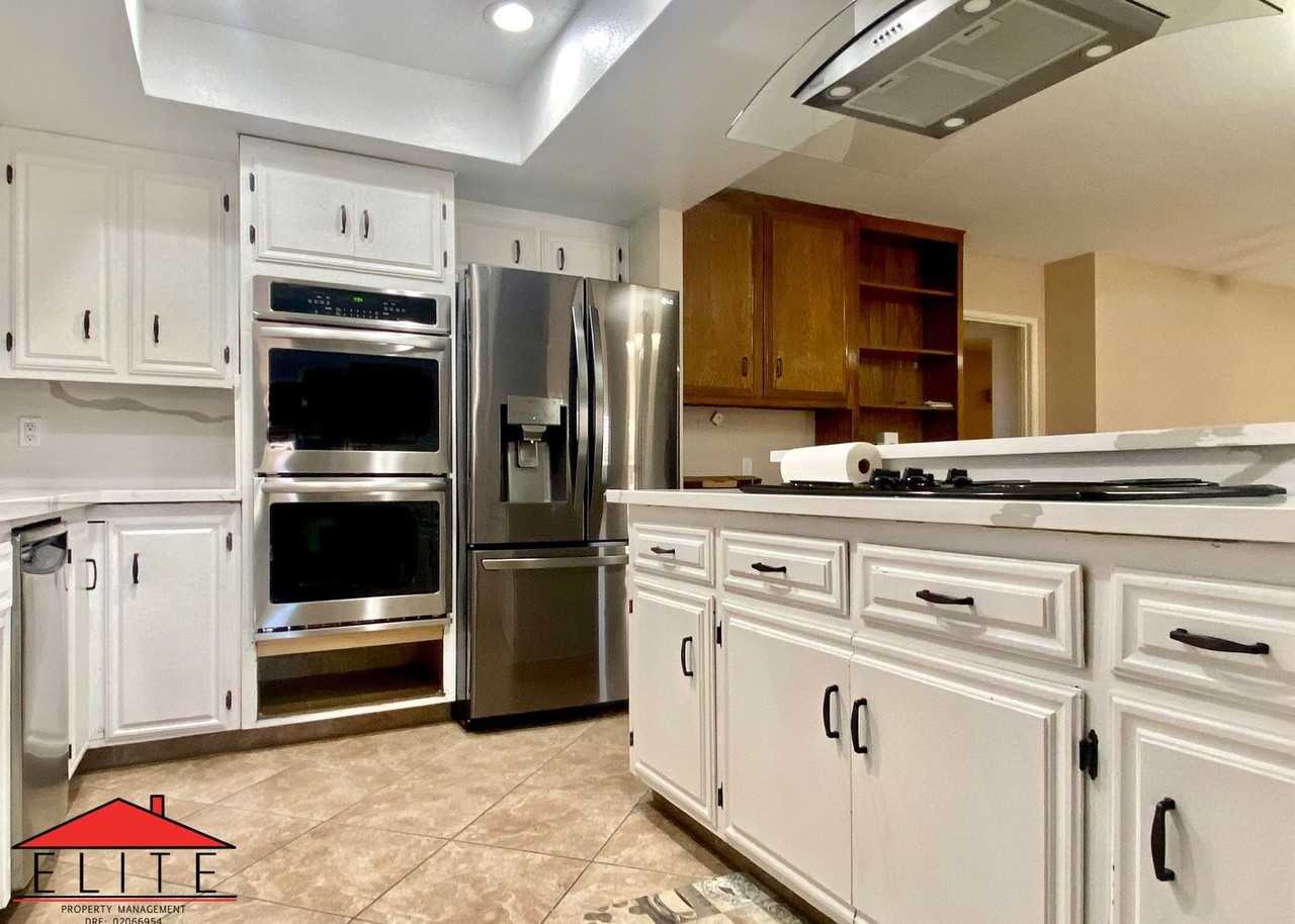 521 Scott St - Photo 6 of 16