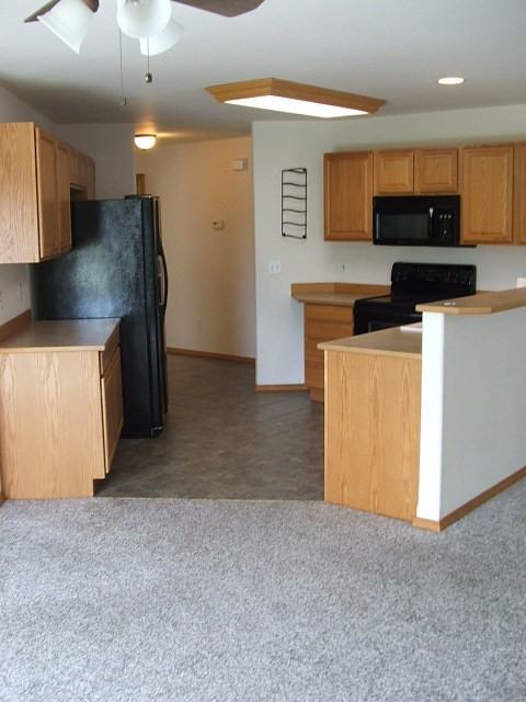1703 Fairway Dr Ne - Photo 2 of 20